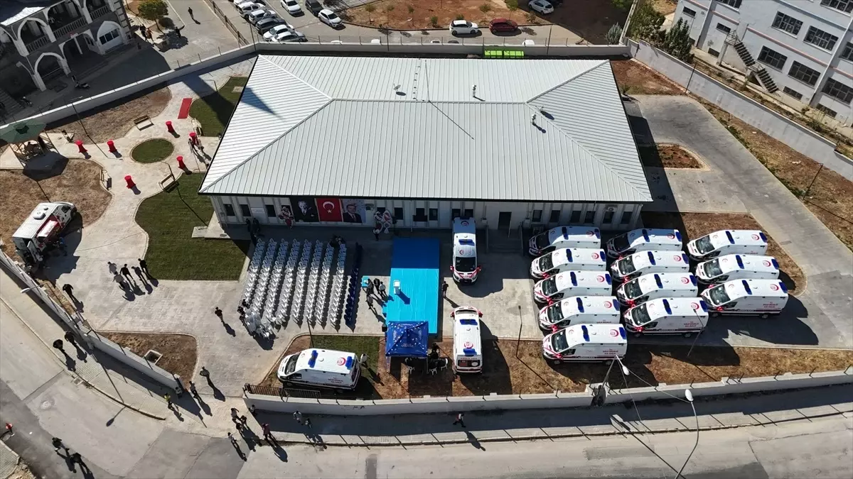 Gaziantep\'e 16 Yeni Ambulans Tahsis Edildi