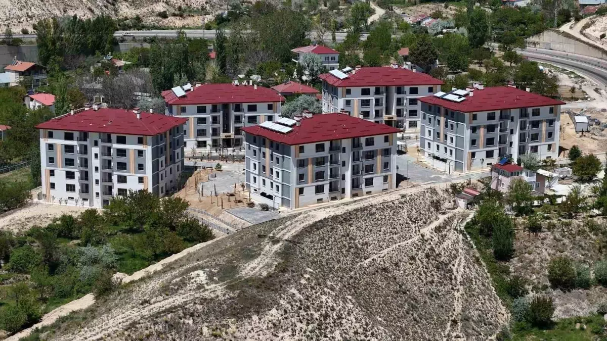 Gürün\'de Afet Konutları Teslim Edildi