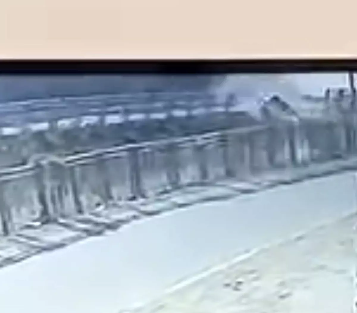 Adana\'da Araç Sulama Kanalına Uçtu