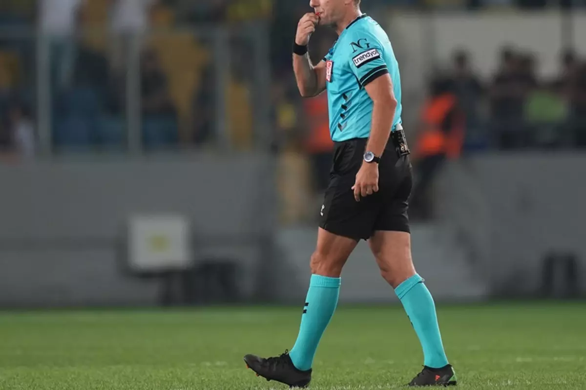 Hakem yetersizliği nedeniyle Türkiye\'deki bazı maçlar ertelendi