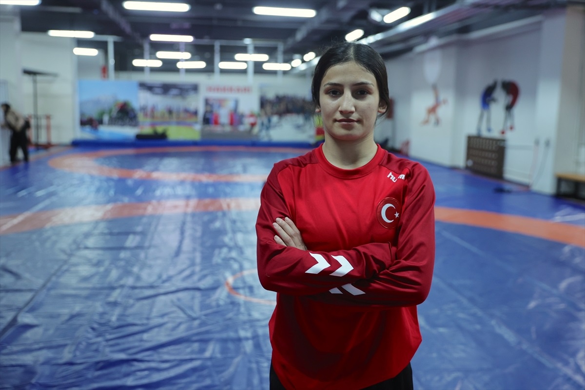 Hakkarili Güreşçilerden 78 Madalya