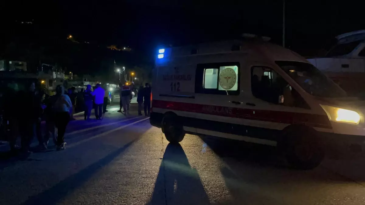 Samandağ\'da Denize Düşen Genç Kız Ağır Yaralandı