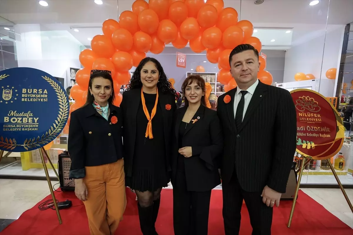 LÖSEV\'den Bursa\'da Yeni Mağaza