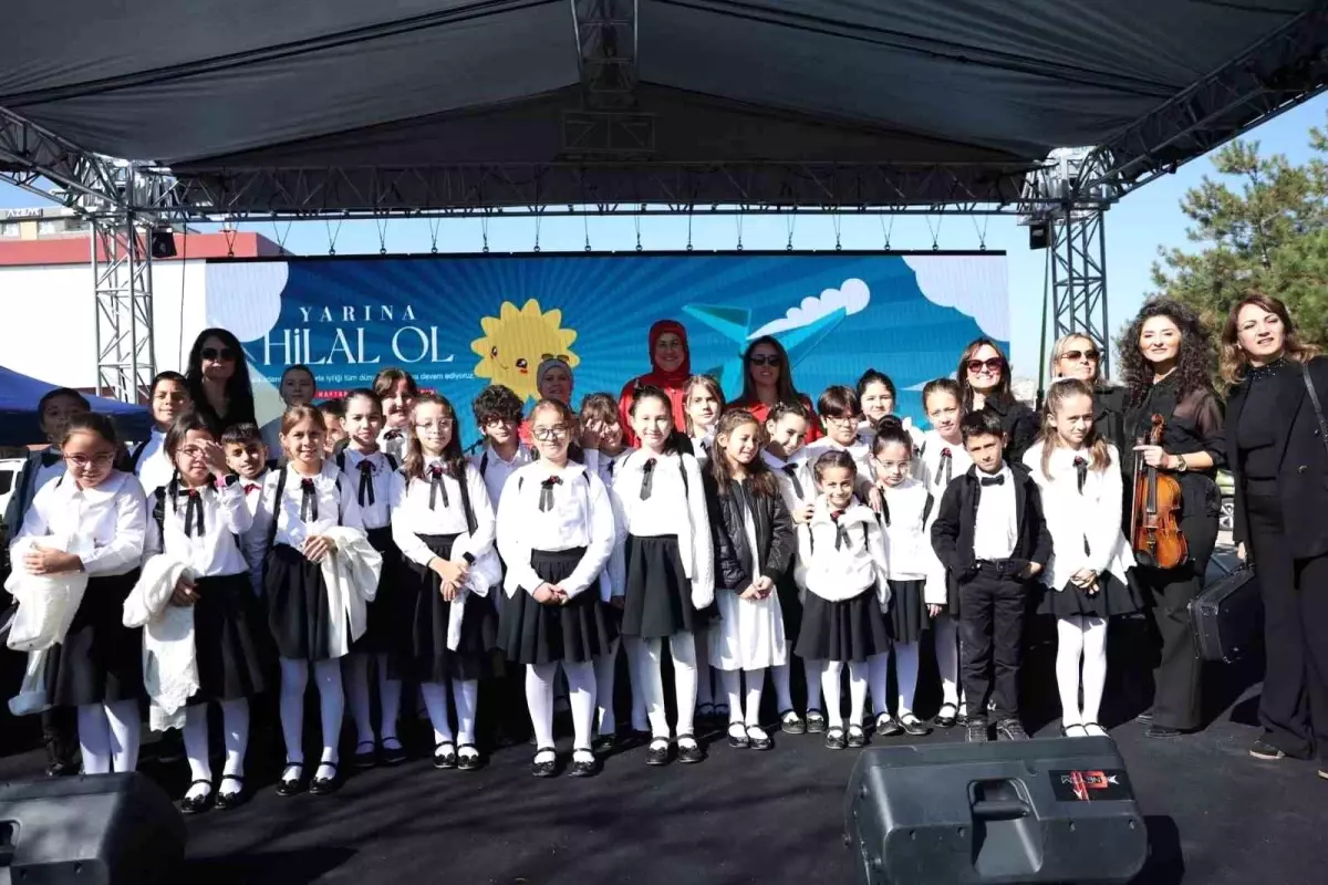 Minik Kemanistler Ankara\'da Performans Sergiledi