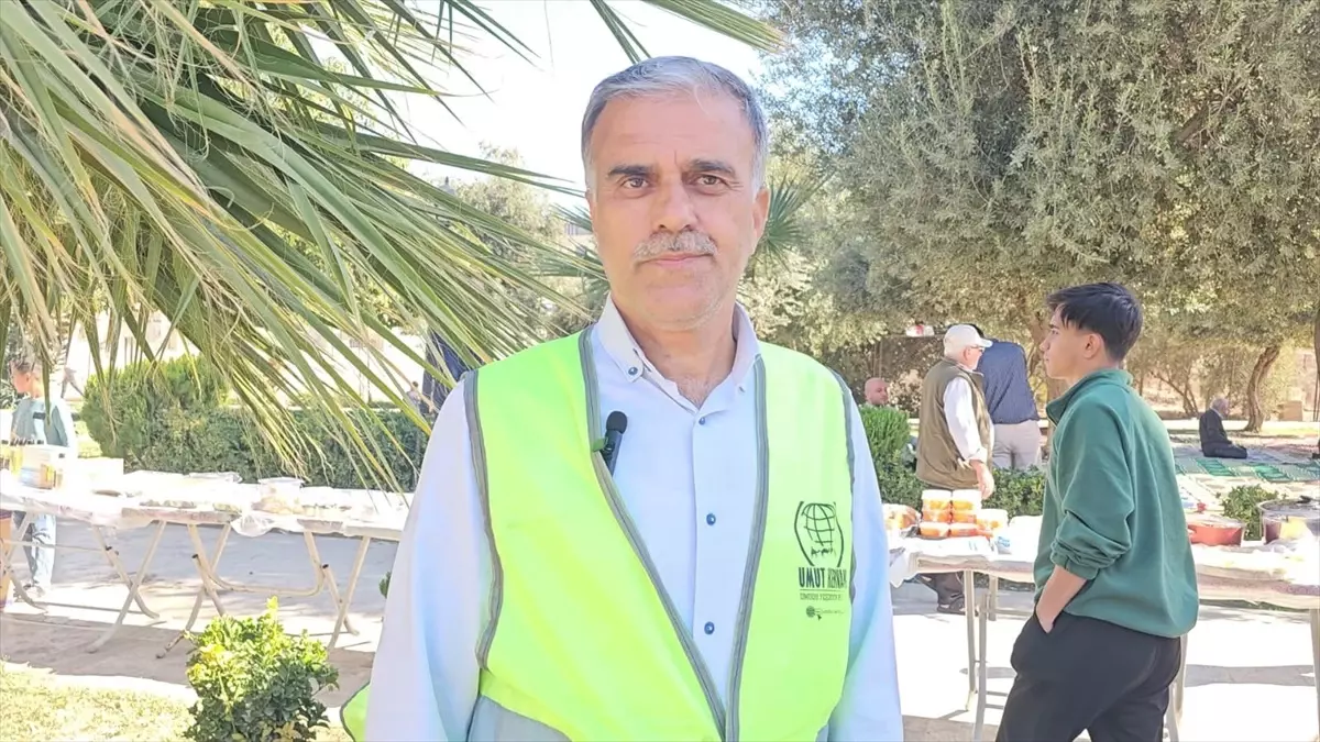 Nusaybin\'de Yetimlere Yarım Kermes