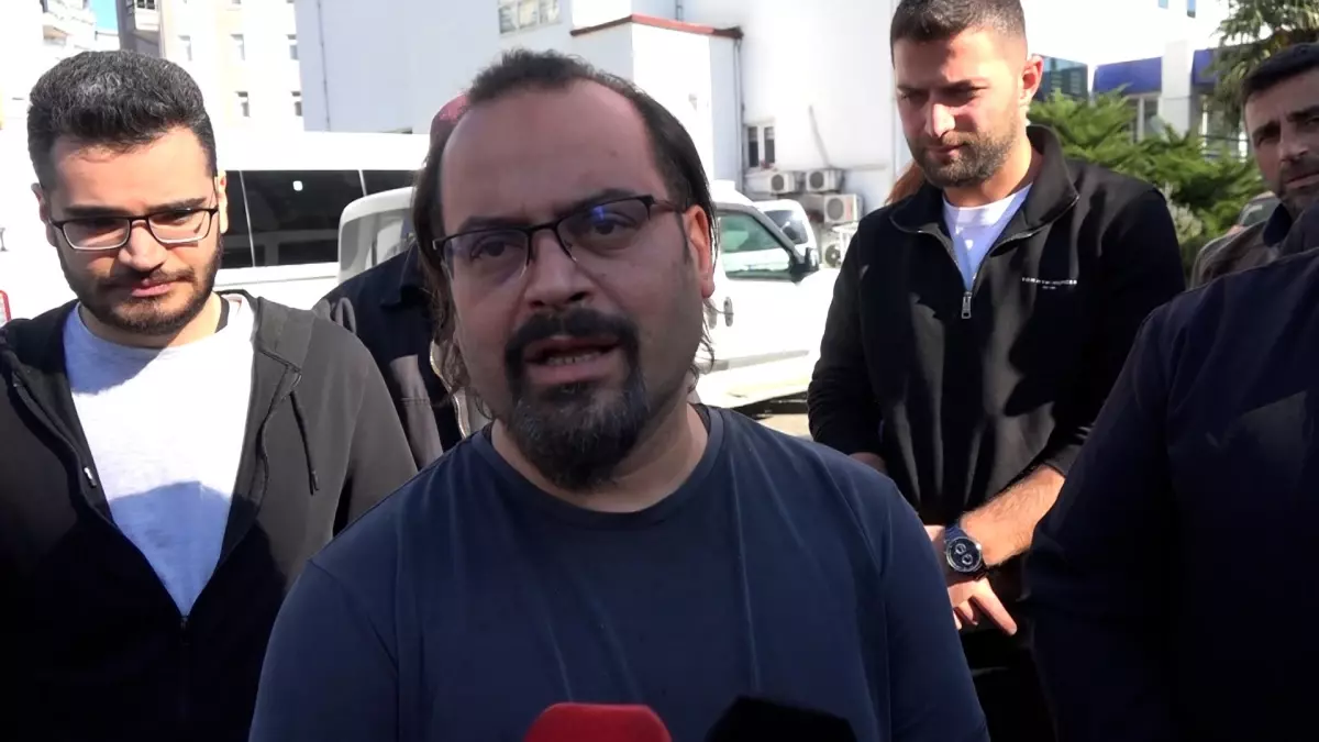 Samsun\'da Hastane Çalışanları Maaşlarını İstemek İçin Eylem Yaptı