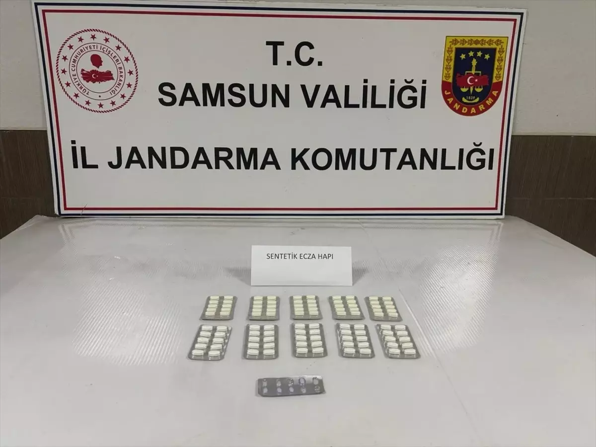 Samsun\'da 110 Sentetik Hapla Şüpheli Gözaltında