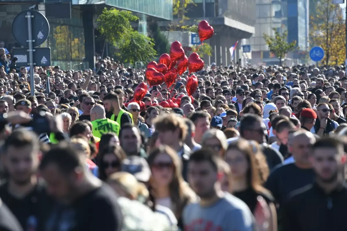 Novi Sad\'da 16 Kişi İçin Anma