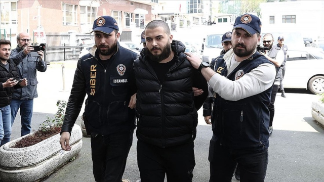 Thodex'in kurucusu Faruk Fatih Özer cezaevinde asılı halde ölü bulundu Thodex'in kurucusu Faruk Fatih Özer cezaevinde asılı halde ölü bulundu