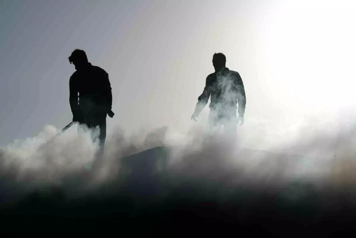 Kırıkkale\'de Torlukçular Zorlu Şartlarda Kömür Üretiyor