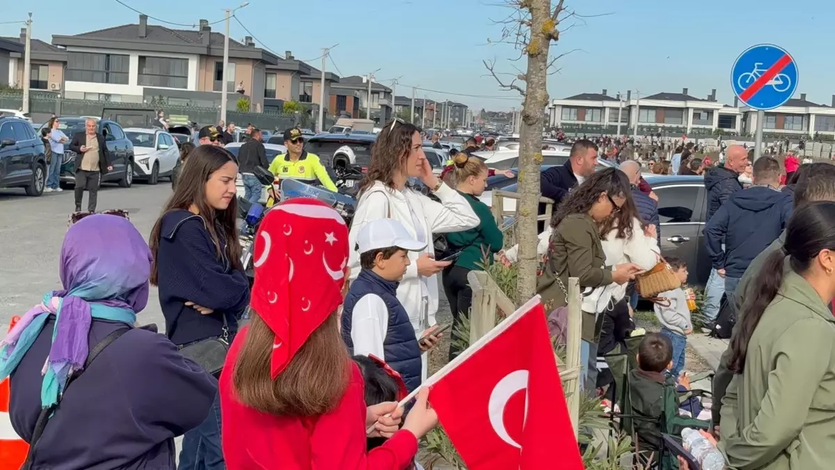 Türk Yıldızları\'ndan Nefes Kesen Gösteri