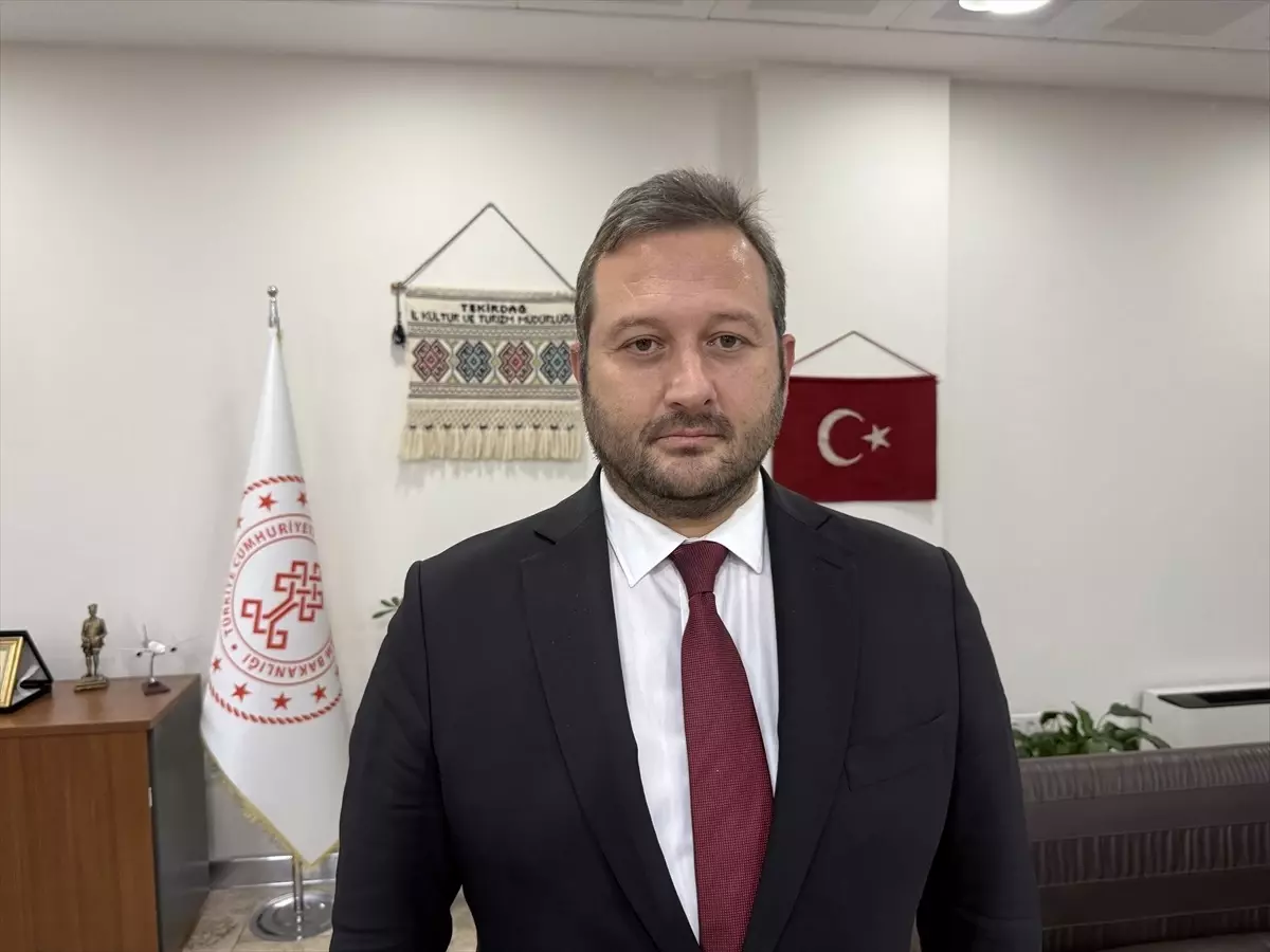 Uçmakdere: Yamaç Paraşütü Tutkunlarının Cenneti