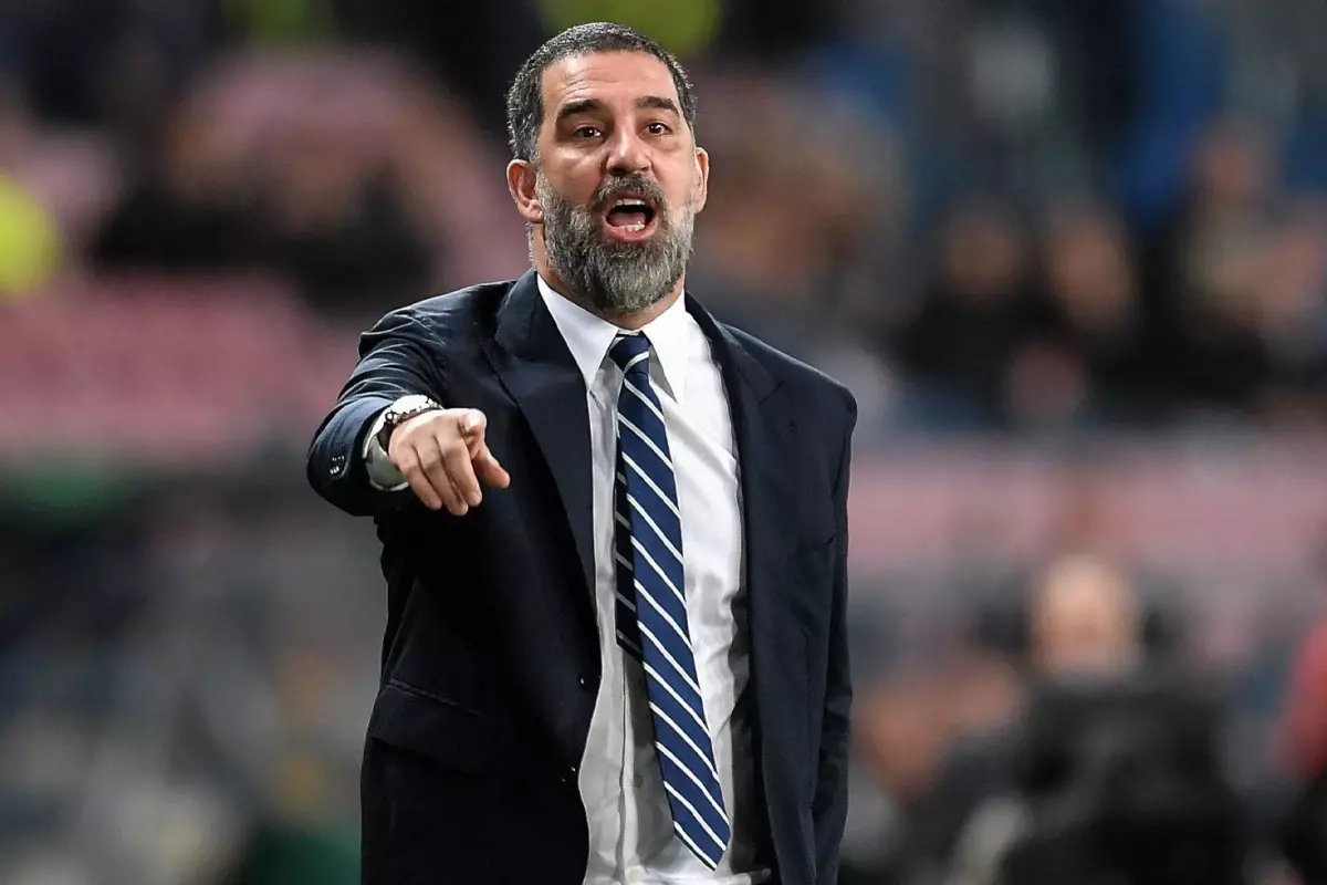 Arda Turan, ligdeki ilk derbisinde 3 puana ulaştı