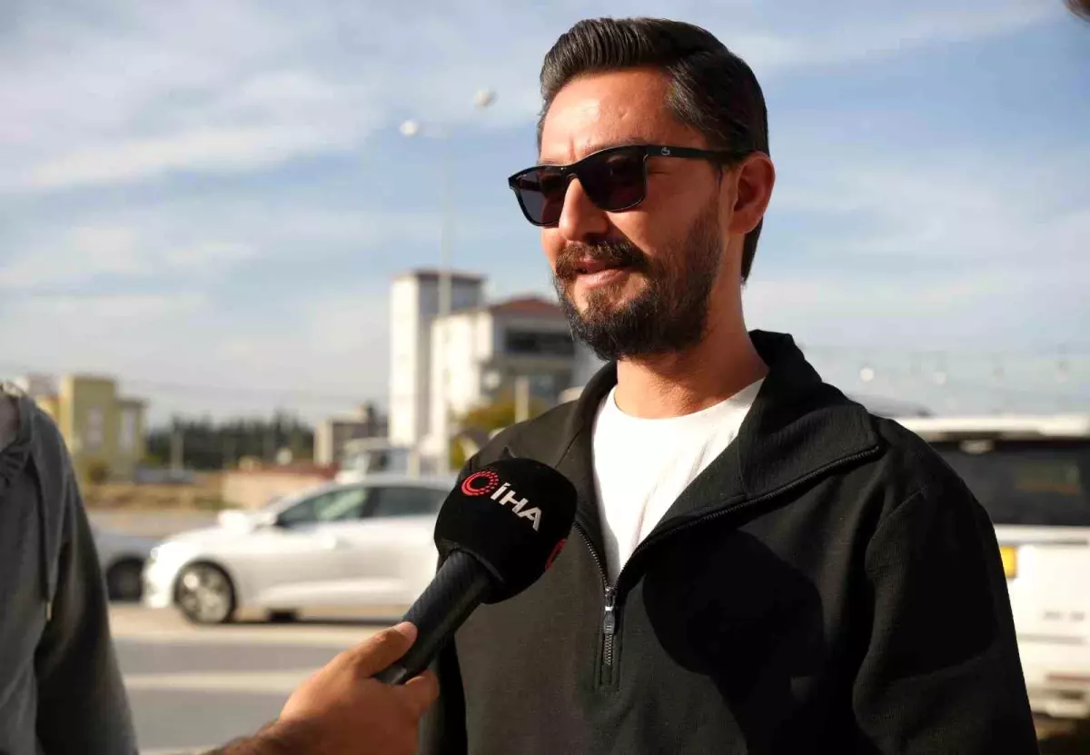 Galericide Mizah Krizi: Avukat Cübbesiyle Tanıtım