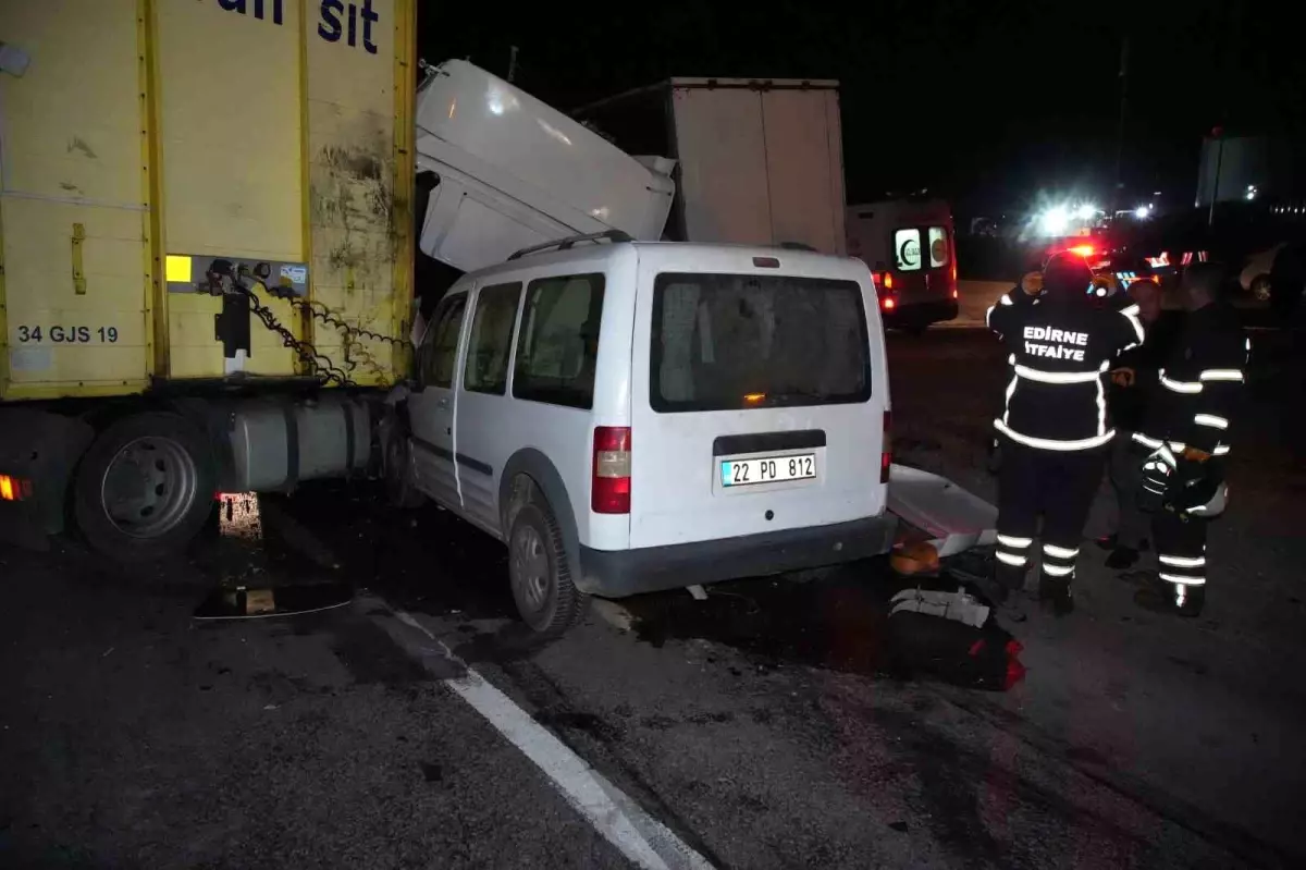 Edirne\'de Zincirleme Kaza: 1 Ölü, 2 Yaralı