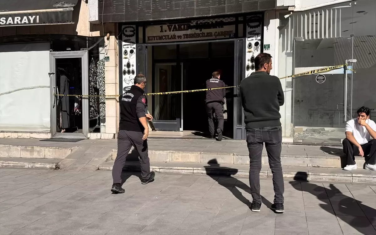 Erzurum\'da Bekçi Tuvalette Ölü Bulundu