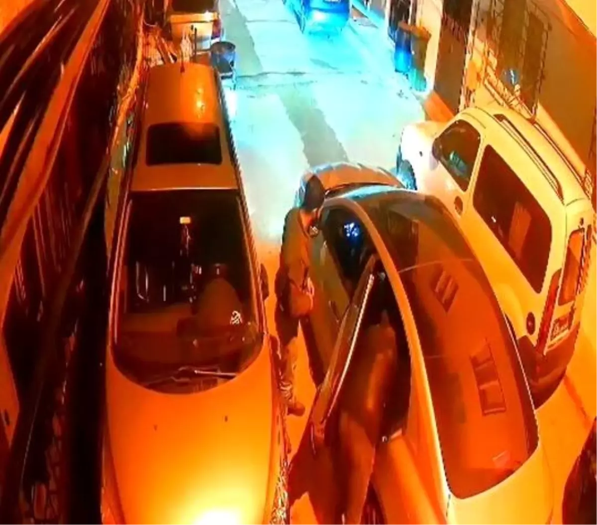 Gebze\'de Havai Fişek Korkusu: Üç Bebek Ağladı