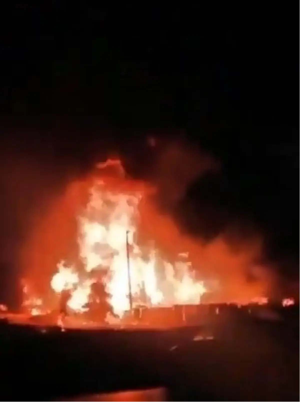 Şiraz\'da LPG Tesisinde Patlama