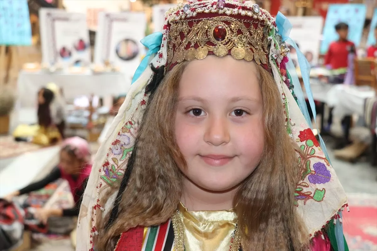 Köklerden Geleceğe Sergisi Isparta\'da