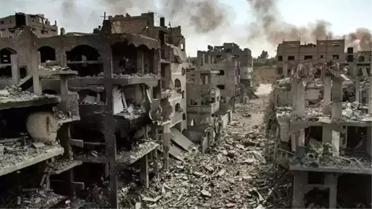 İsrail Gazze\'ye Saldırdı