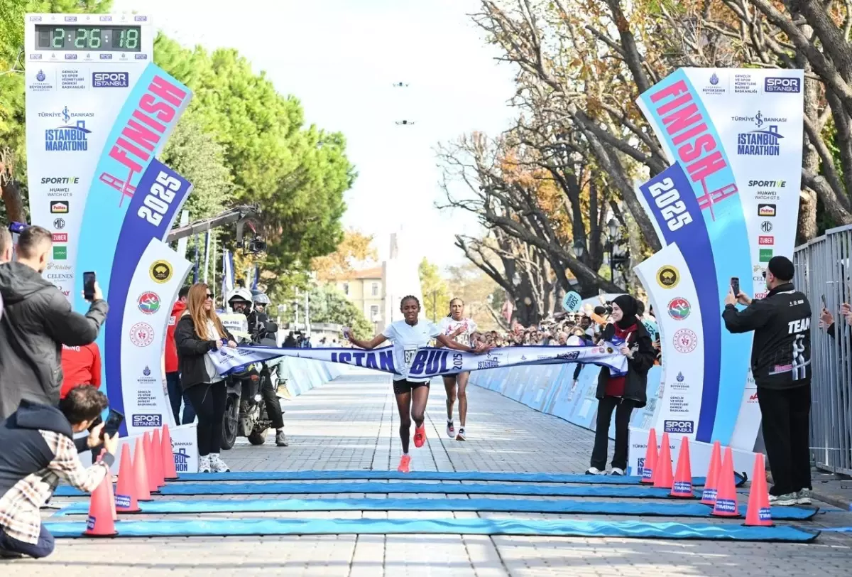 İstanbul Maratonu\'nda Kenya ve Etiyopyalı Atletler Kazandı