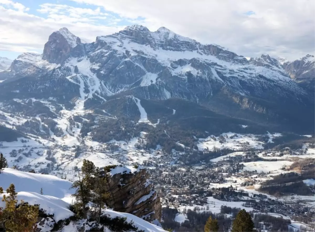 İtalya\'da Çığ Düştü: 5 Ölü