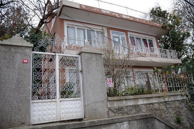 Leyla ile Mecnun dizisinin çekildiği ikonik ev satışa çıkarıldı! İstenen rakam dudak uçuklattı Leyla ile Mecnun dizisinin çekildiği ikonik ev satışa çıkarıldı! İstenen rakam dudak uçuklattı