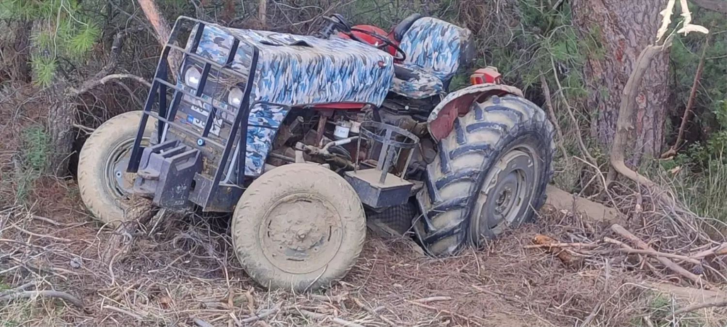 Sarıgöl\'de Traktör Devrildi: Sürücü Hayatını Kaybetti