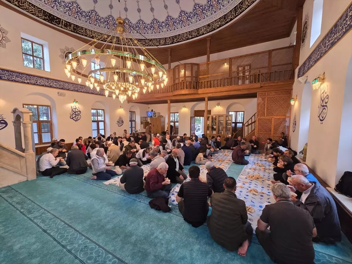 Marmaris\'te Pazar Sabah Namazı Buluşmaları Başladı