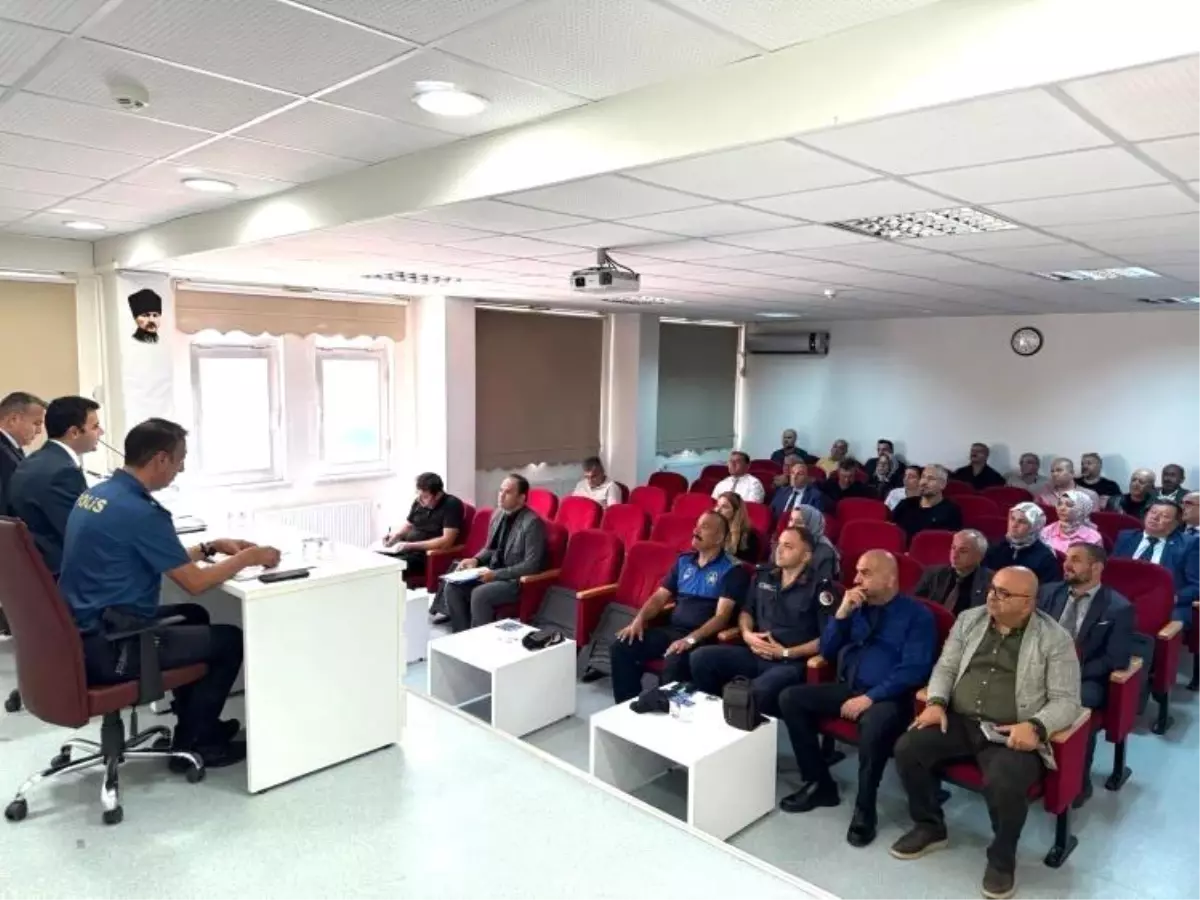 Osmaneli\'nde Okul Güvenliği Toplantısı
