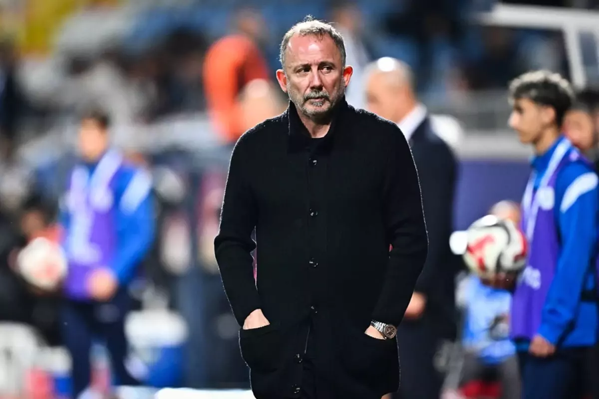 Sergen Yalçın\'dan ilk 11\'de sürpriz tercih! Yıldız ismi yedeğe çekti