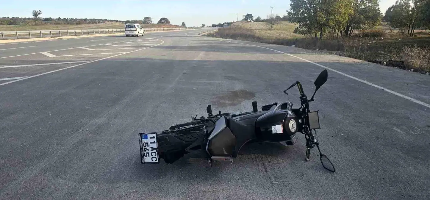 Bilecik\'te Motosiklet Kazası: İki Yaralı