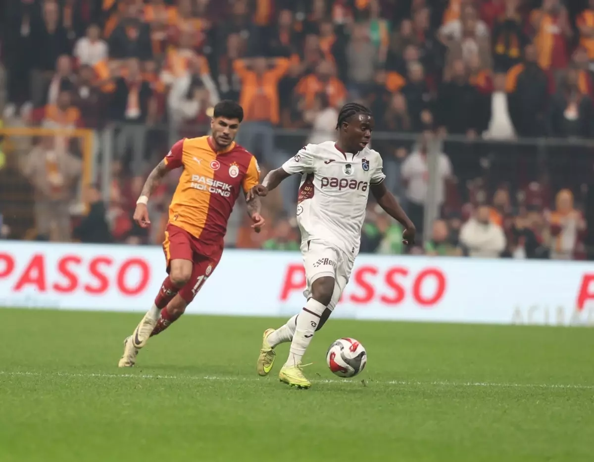 Trabzonspor, Galatasaray ile 0-0 berabere kalarak puanını 23\'e yükseltti