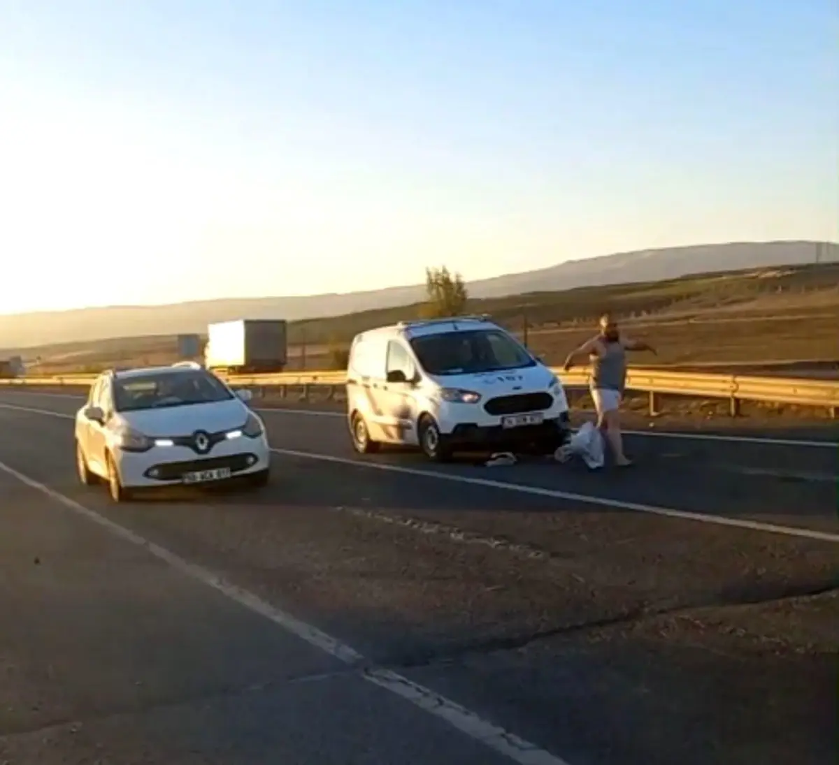 Erzurum\'da Şok Olay: Sürücülere Saldırdı