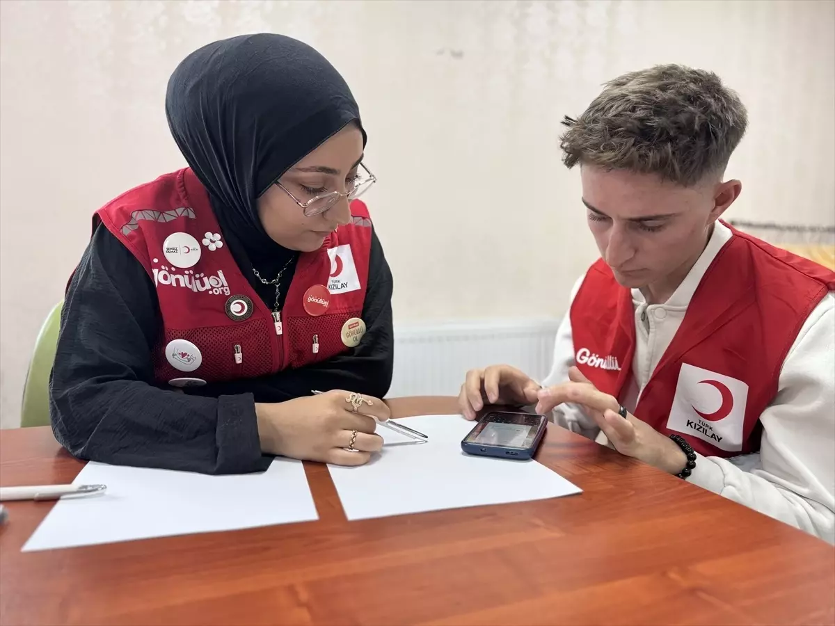 Nur Helin Adar ile Kızılay\'dan Umut