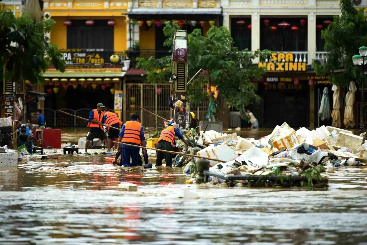 Vietnam\'da Sel Felaketi: 35 Ölü