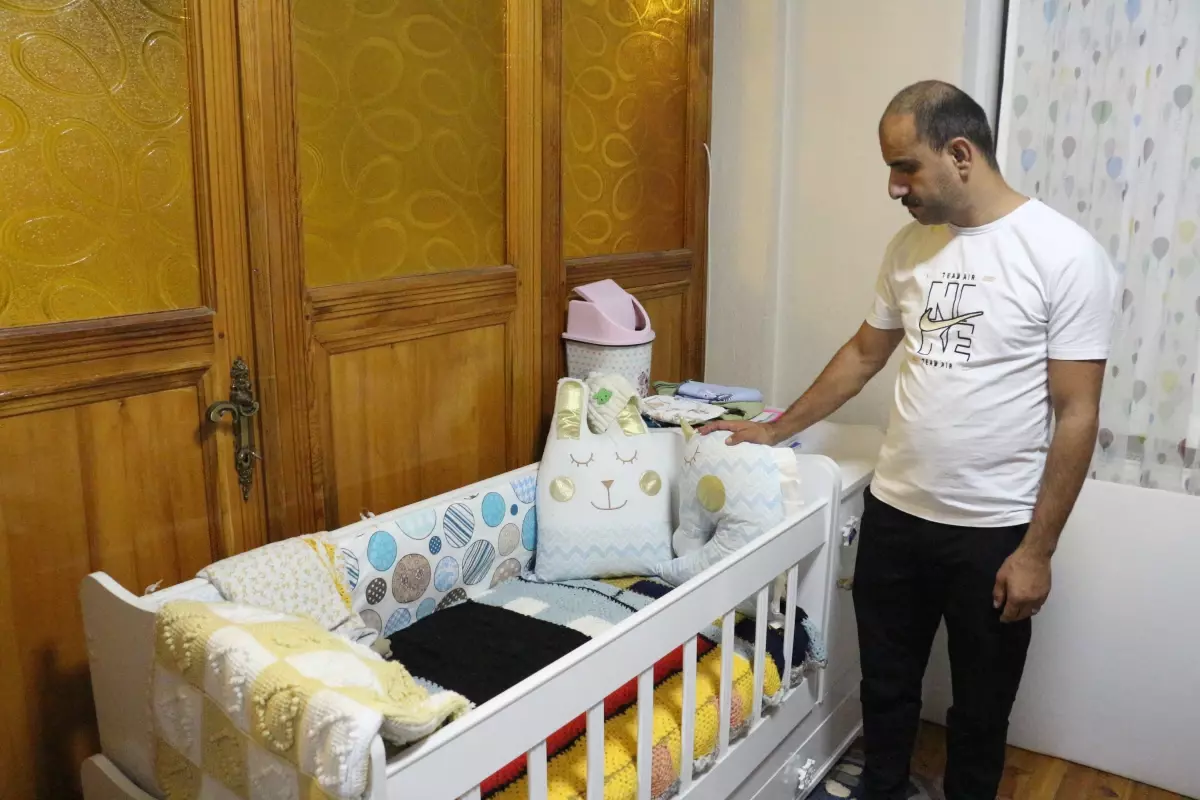 8 aylık oğlunu da alıp kaybolan eski eşine \'dön\' çağrısı yaptı