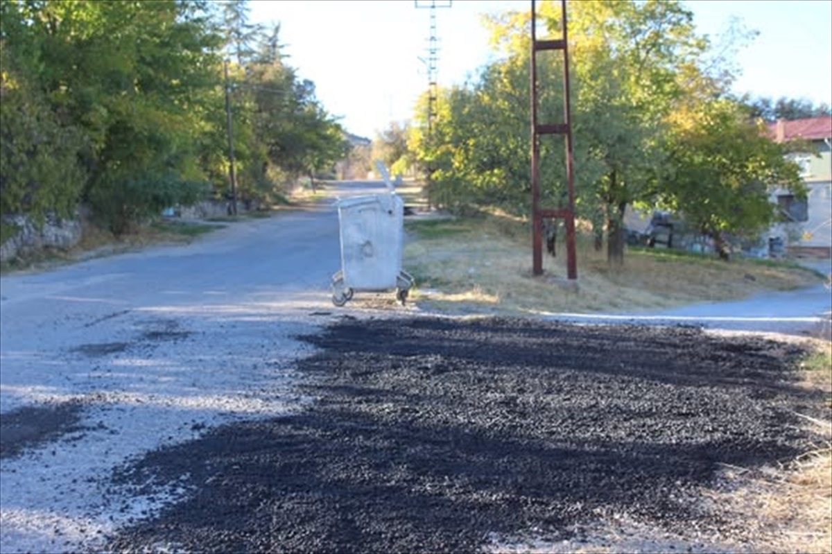 Ağın Belediyesi Yol Yenileme Çalışmalarına Devam Ediyor