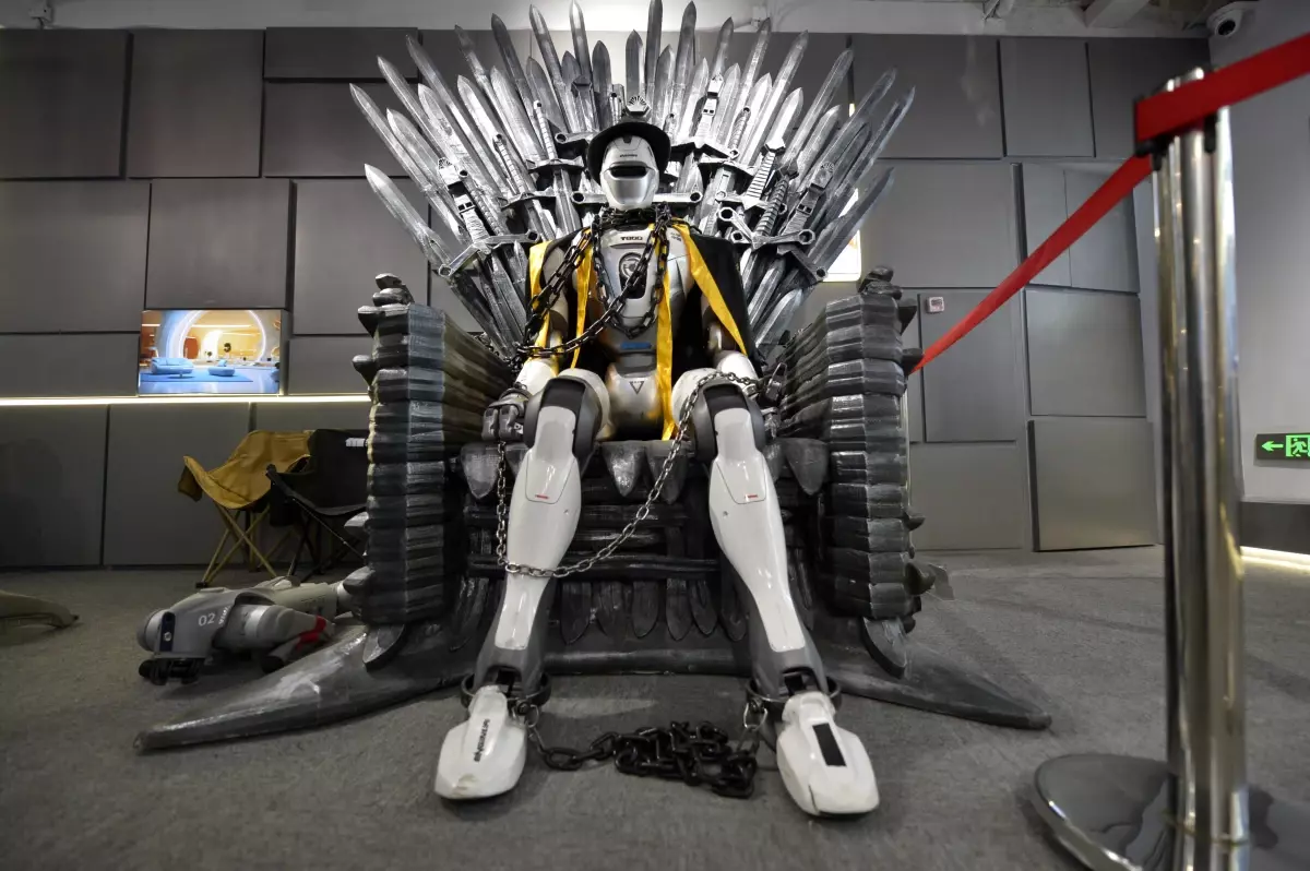 Shenzhen\'de İnsansı Robot Gösterisi