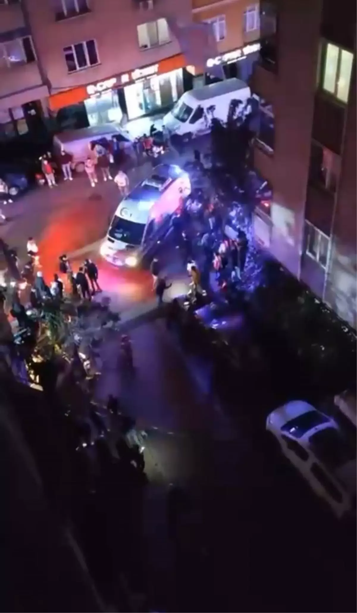 Bahçelievler\'de silahlı saldırı: 3 yaralı