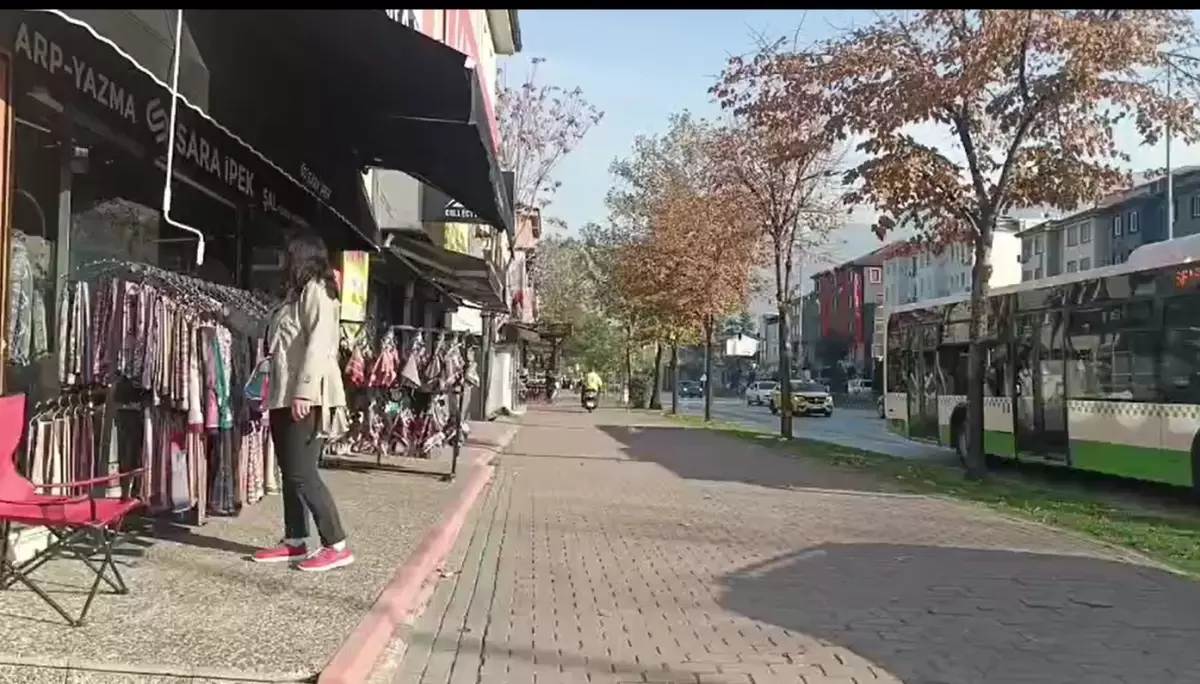 Telefonlarına gelen mesajın ardından böyle beklediler