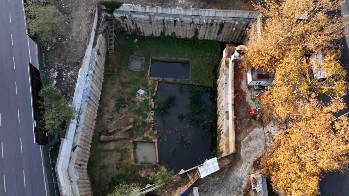 Beşiktaş\'taki Kazı Alanı Göle Döndü