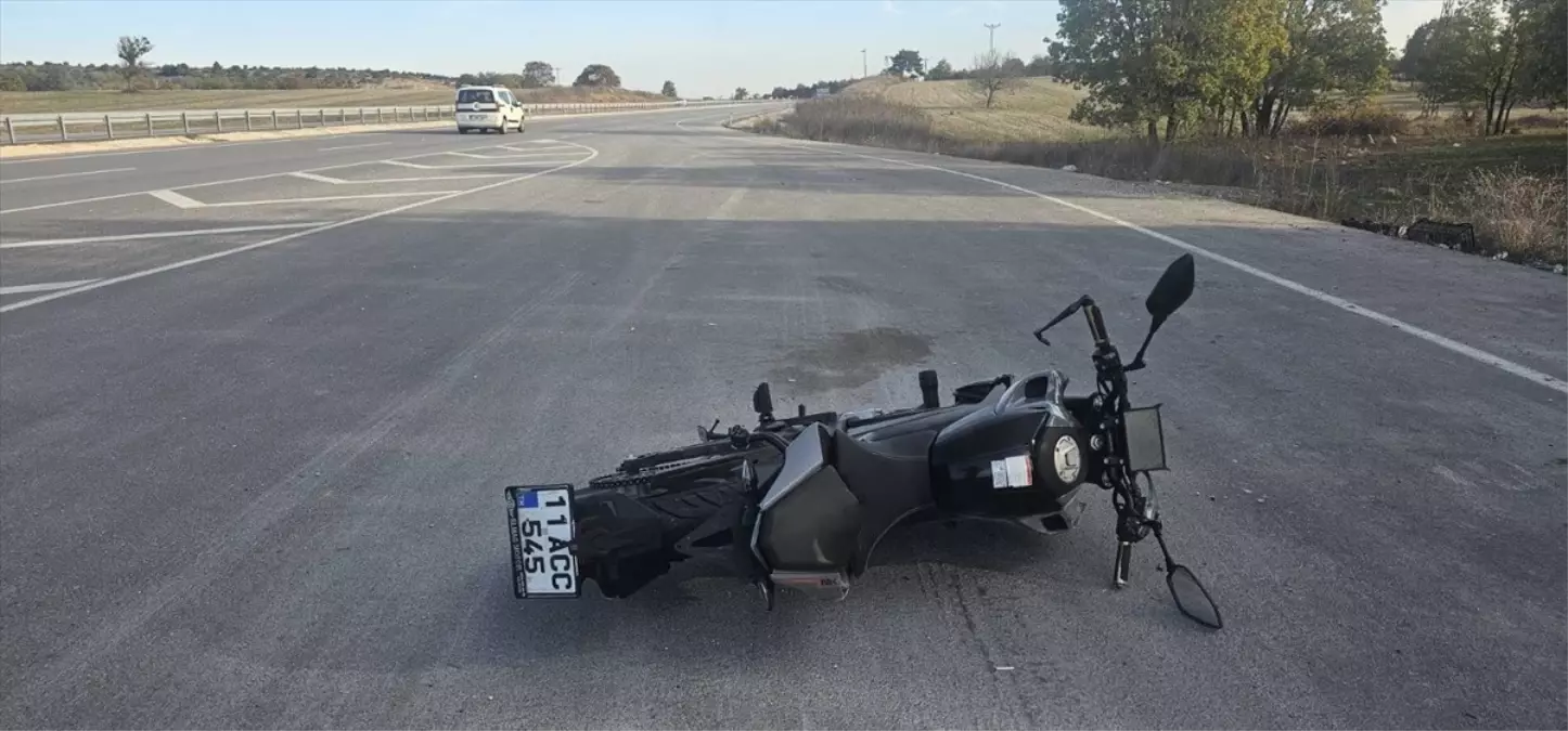 Bilecik\'te Motosiklet Kazası: İki Yaralı