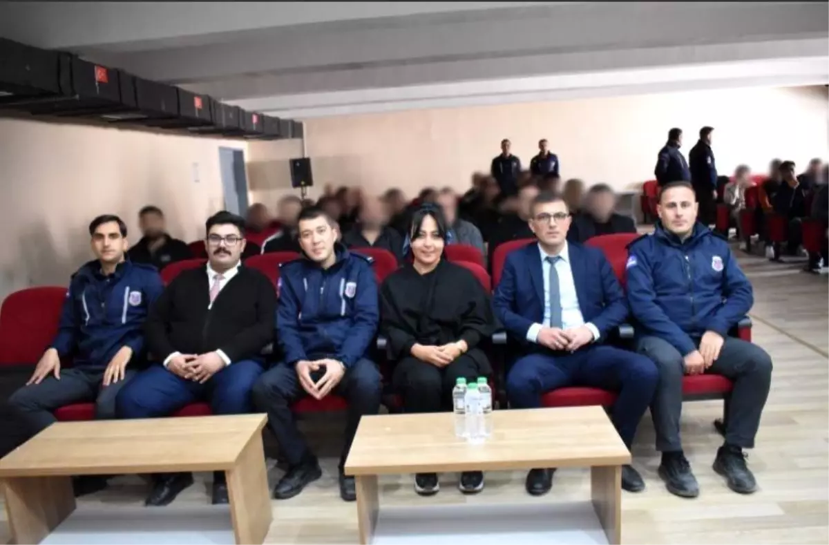 Cezaevinde Geleneksel Tiyatro Etkinliği