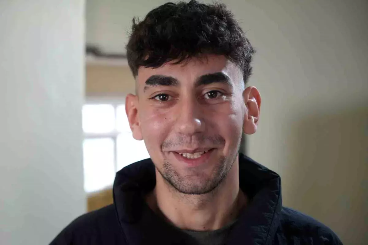 Buz gibi evde tek başına yaşayan gencin yürek burkan hikayesi