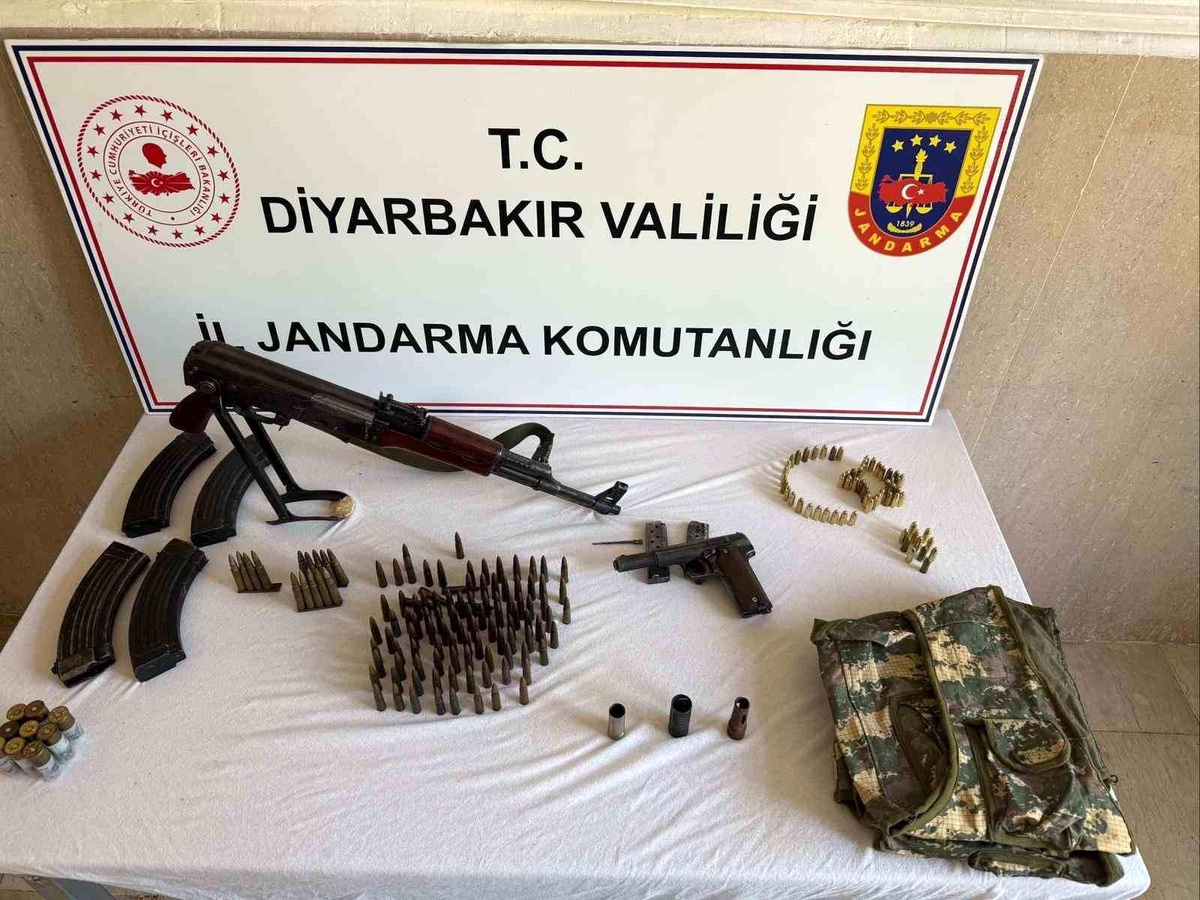 Diyarbakır\'da Büyük Silah ve Mühimmat Operasyonu