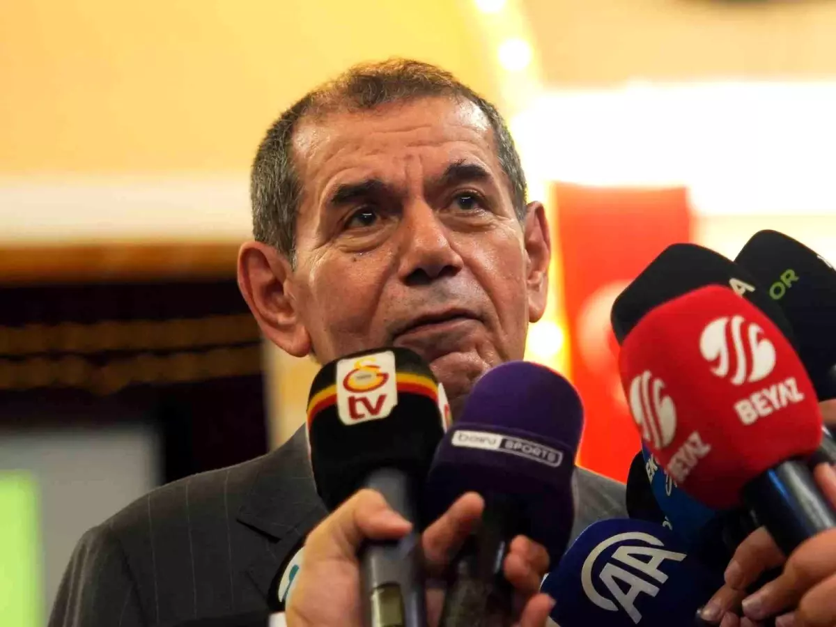 Dursun Özbek\'den Ajax Maçı ve Ödül Açıklamaları