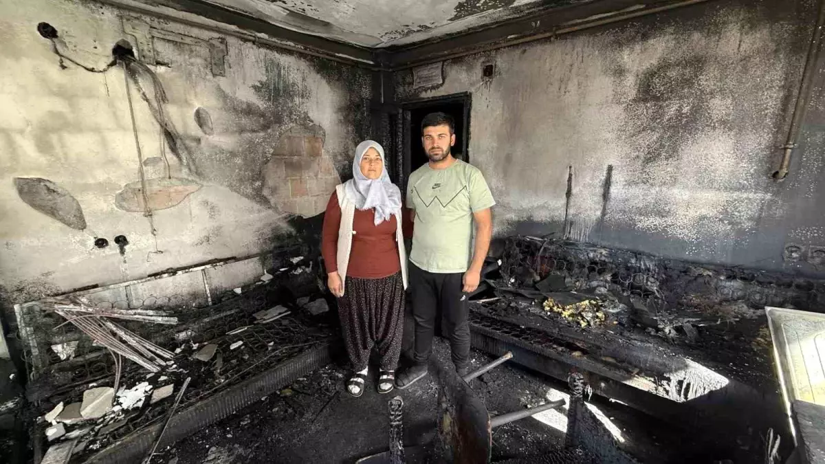 Adana\'da Müstakil Ev Yangında Küle Döndü