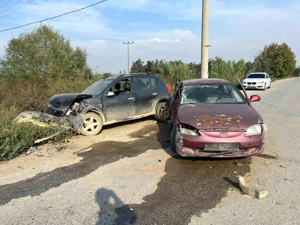 Ödemiş\'te Trafik Kazası: İki Yaralı