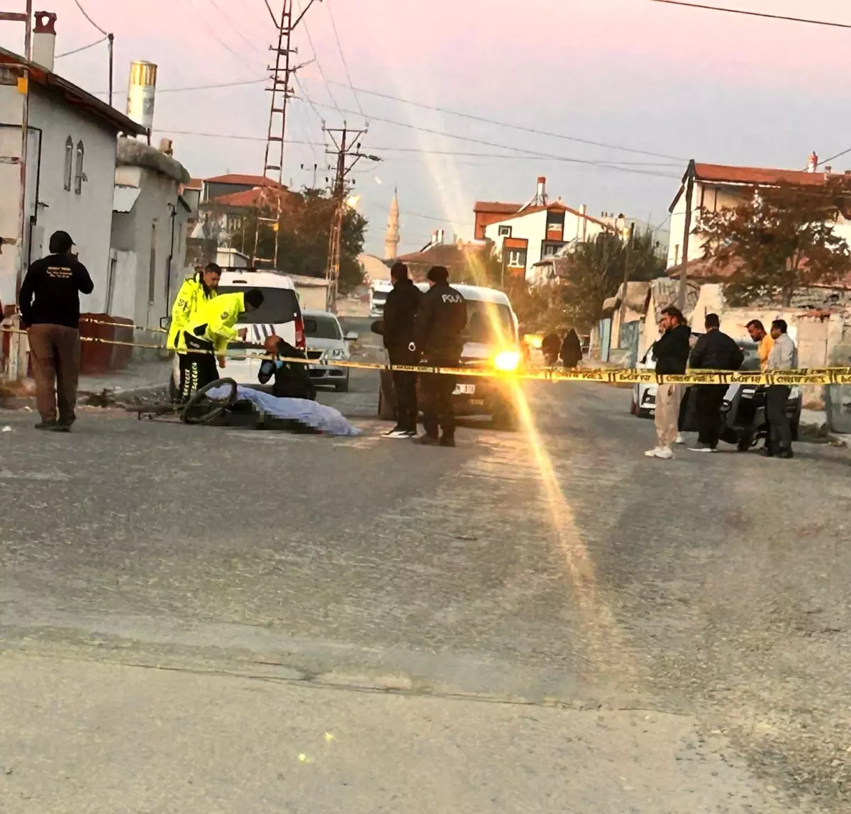 72 yaşındaki adamı namaza giderken vurdu! Kan donduran \'Çocuğumu öldürdü\' iddiası